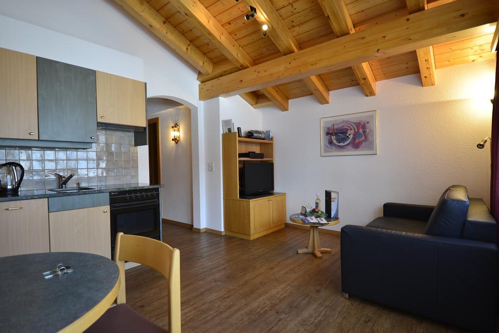 Helvetia Apartments Saas Fee Chambre photo